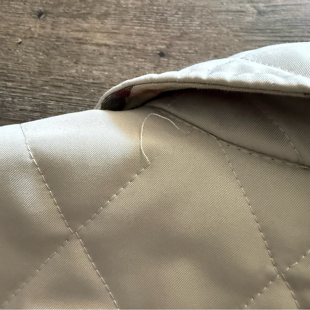 Burberry London Nova Lined Quilted Coat - Medium - Picture 13 of 16